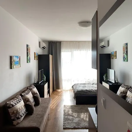 Royal Palm With Seaview Apartment *